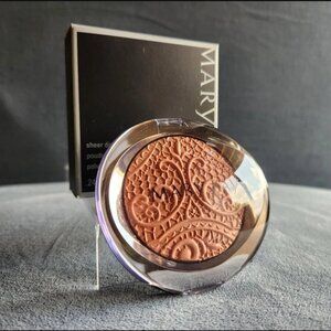 MARY KAY Discontinued Sheer Dimensions Powder in Lace (Coral) - 088355.